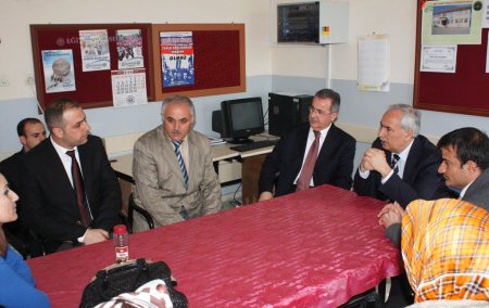 Milli Eğitim Müdürü Bulut'tan, Pelin öğretmenin okuluna taziye ziyareti