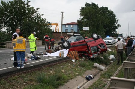 Milli eğitim şube müdürü, trafik kazasında hayatını kaybetti