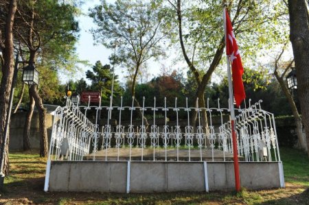 Milli Mücadele kahramanlarından Ali Şükrü Bey’in kabri yeniden düzenlendi