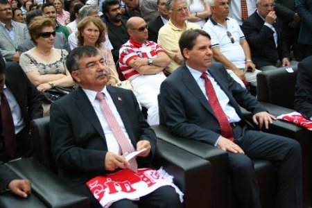 Millî Savunma Bakanı Yılmaz: BMC ile sözleşmeyi feshettik