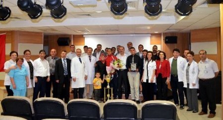 Milli sporcu Sarı, dünya şampiyonluğunu korudu