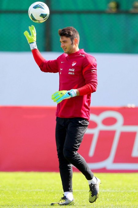 Millilerde Romanya, mesaisi sürüyor