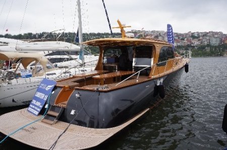 Milyonluk tekneler Haliç’te görücüye çıktı