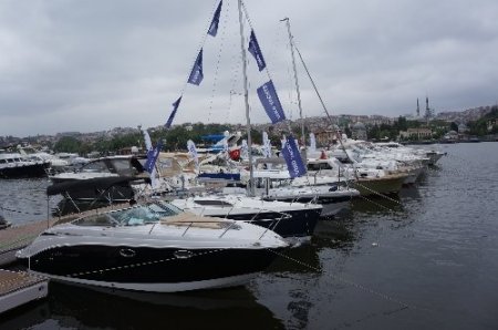 Milyonluk tekneler Haliç’te görücüye çıktı