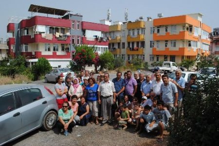 Mimar Sinan Mahallesi Sakinleri, 11 Yıldır Kaldırılmayan 2 Baz İstasyonuna Tepki Gösterdi