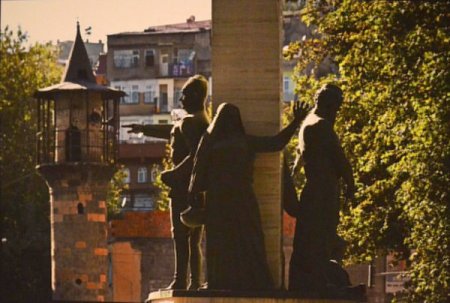 'Minareler ve Atatürk Anıtları' adlı fotoğraf sergisi açıldı