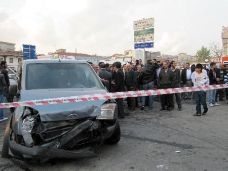 Minibüs Kazası Ucuz Atlatıldı