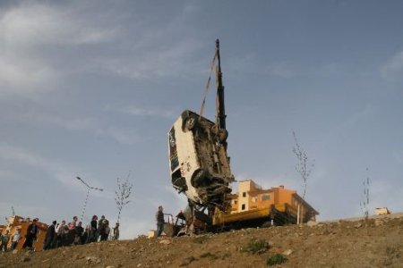 Minibüs Şarampole Uçtu: 4 Yaralı