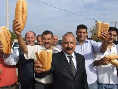 Minibüs Şoförlerinden Ekmekli Eylem