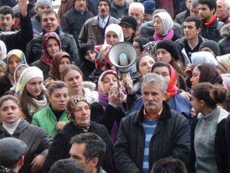 Minibüsçülerin eylemine vatandaşlar da destek verdi