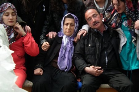 Minibüsün Çarptı Lise Öğrencisi Hayatını Kaybetti