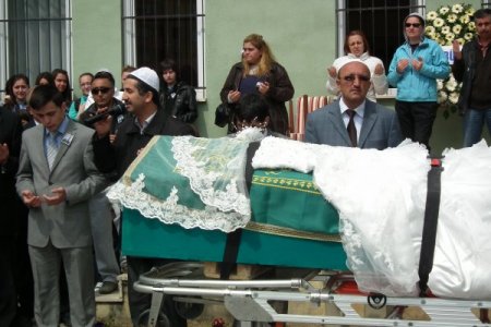 Minibüsün Çarptı Lise Öğrencisi Hayatını Kaybetti