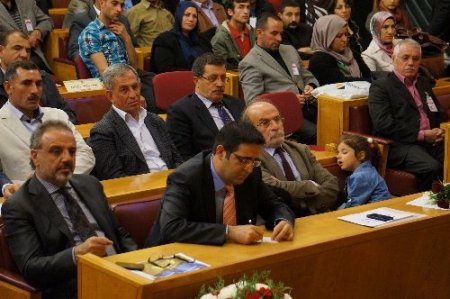 Minik Berfin, BDP Meclis Grubu'nda uyudu