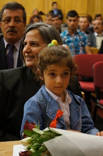 Minik Berfin, BDP Meclis Grubu'nda uyudu