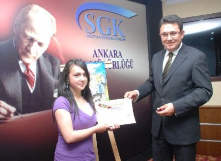 Minik Eller Sosyal Güvenliği Tuvale Yansıttı