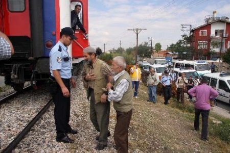 Minik Havvanur, Bakkala Giderken Tren Kazasında Öldü