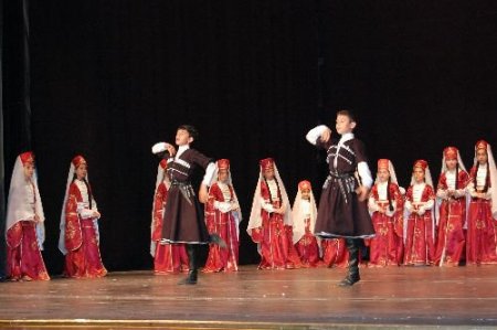 Minik Kafkas Ekibinin Gösterisi Büyük Beğeni Kazandı