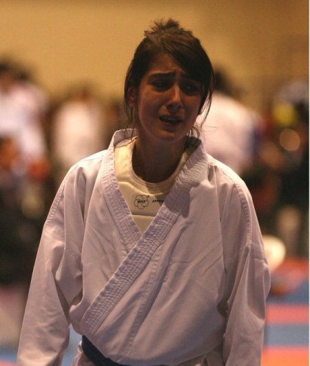 Minik karatecilerin kimi sevinçten kimi üzüntüden ağladı