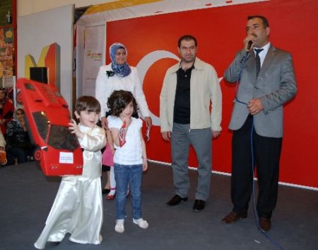 Minik Mankenler İzleyenleri Büyüledi