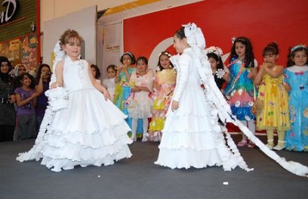 Minik Mankenler İzleyenleri Büyüledi