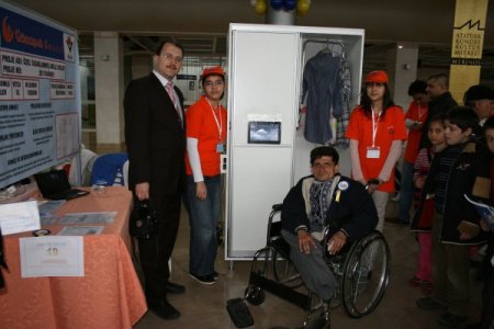 Minik Mucitler, Engellilere Özel Dolaplarını Bir Engelli İle Tanıttı