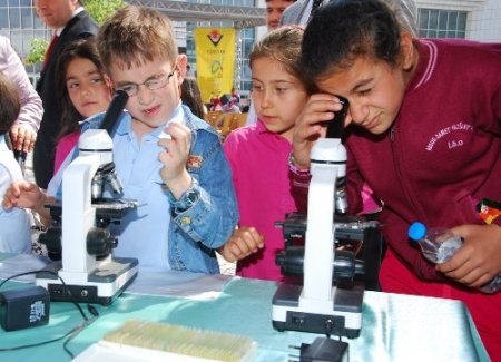 Minik mucitler Konya Bilim Festivali'nde buluştu