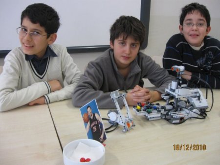 Minik Mucitlerden Robot Lama