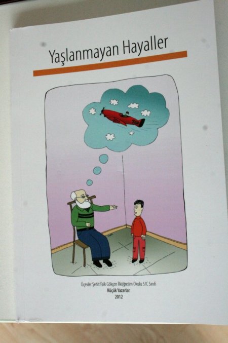 Minik Öğrenciler, Huzurevi Ziyaretini Kitaplaştırdı