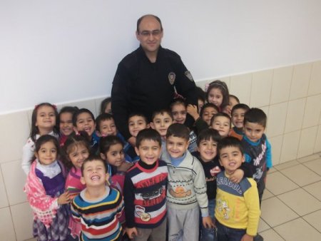 Minik Öğrenciler Trafikte Kurallara Uymayan Velilerine Ceza Kesecek