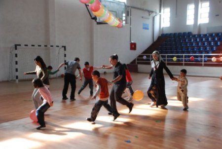 Minik Öğrenciler Yarışmalarda Doyasıya Eğlendi