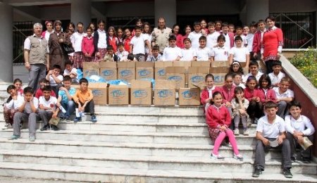 Minik öğrencilerden ihtiyaç sahiplerine anlamlı yardım