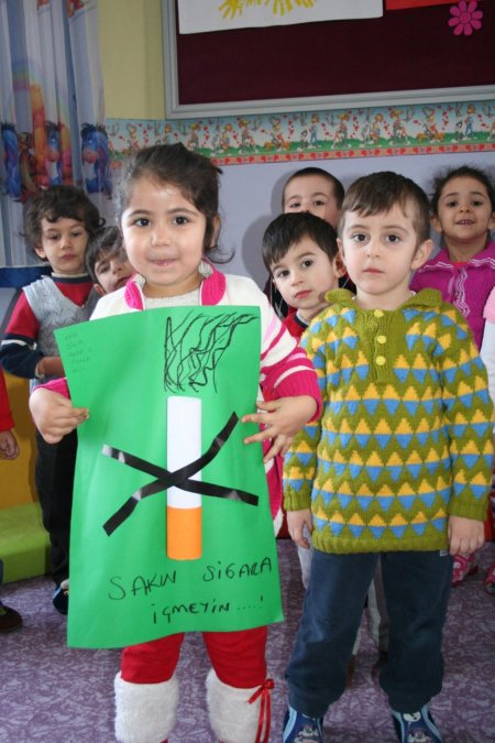 Minik öğrencilerden sigaraya karşı anlamlı çalışma