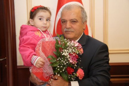 Minik Rabia'dan Vali Şentürk’e Teşekkür Ziyareti