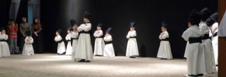 Minik semazenlerin gösterisi büyük beğeni aldı