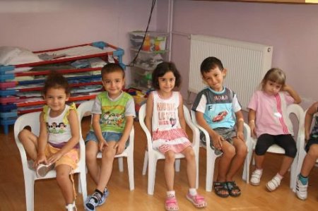 Minik Yüzler Yazın Da Gülüyor