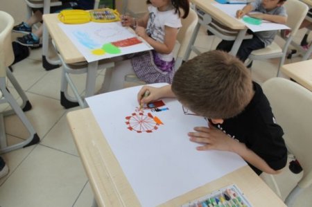 Minikler, 'Hünerli Eller Pastel Boya Şenliği'nde Eğlendi