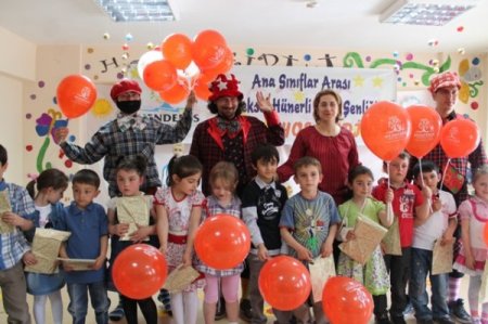 Minikler, 'Hünerli Eller Pastel Boya Şenliği'nde Eğlendi