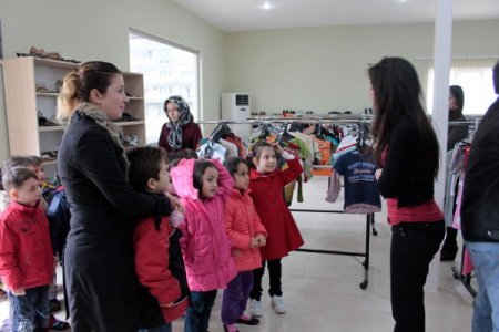 Minikler, yardımlaşmayı Birlik Bahçesi'nde öğrendi