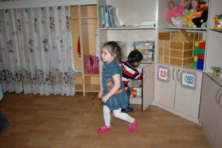 Minikler okullarına alışıyor