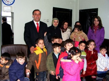 Miniklerden Tatvan Kaymakamı'na Ziyaret