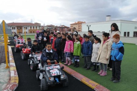 Miniklere Uygulamalı Trafik Eğitimi