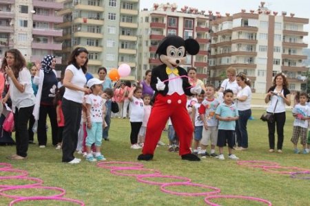 Miniklerin gösterisi büyüledi