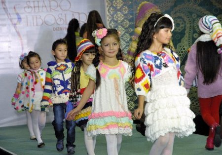 Miniklerin renkli defilesi göz kamaştırdı