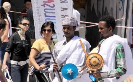 Misafir üniversite öğrencileri, Samsunlulara kültürlerini tanıttı