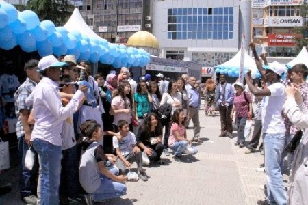 Misafir üniversite öğrencileri, Samsunlulara kültürlerini tanıttı