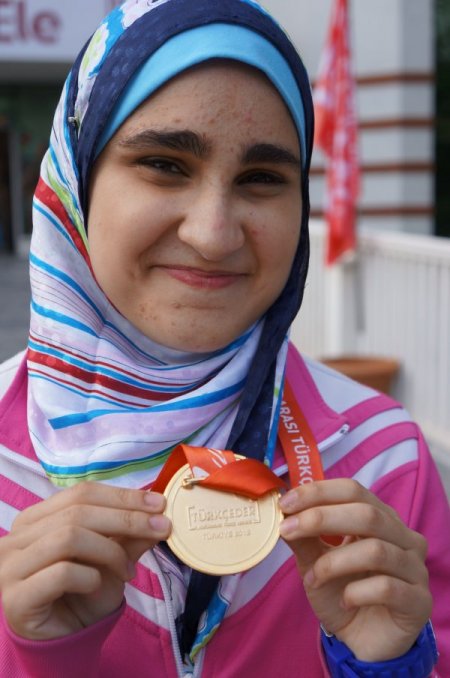 Mısırlı Mahdy Madalyanın Mutluluğunu Yaşıyor