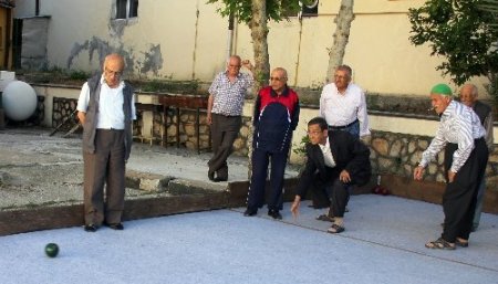 MKÜ, Anadolu sporu bocce ile yaşlıları sevindirdi