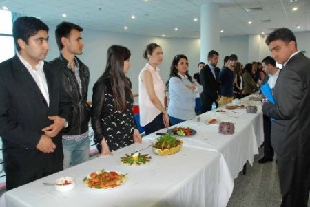 MKÜ öğrencileri yemek yarışmasında parmak ısırttı