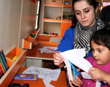 Mobil anaokulu ile köylü çocuklar daha mutlu