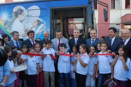 Mobil sağlık aracıyla köylerdeki 15 bin öğrencinin diş taraması yapılacak